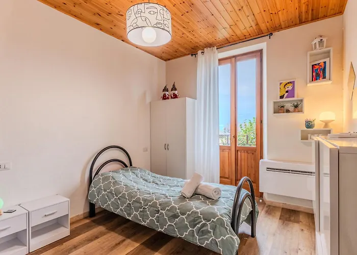 Appartement Castagno 1 & 2 On The Wayfarer's Path With Ac And Wifi