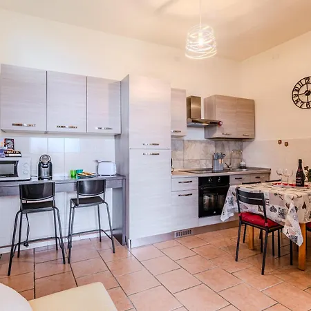 Castagno 1 & 2 On The Wayfarer's Path With Ac And Wifi 贝拉诺