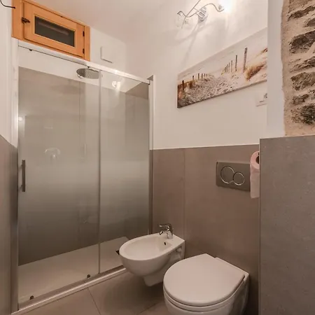 Daire Casa Castagno 2 Sul Sentiero Del Viandante•ac•wifi *