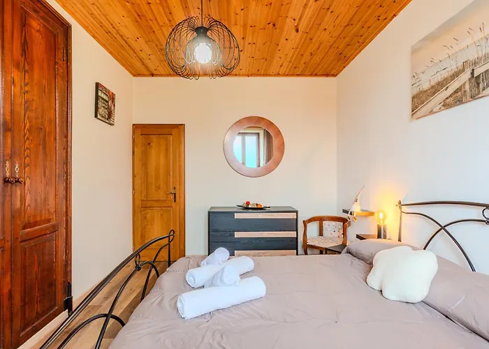 Castagno 1 & 2 On The Wayfarer's Path With Ac And Wifi *