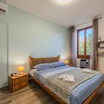 Appartamento Castagno 2 On The Wayfarer's Path With Ac And Wifi *
