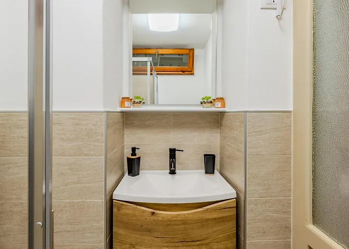 Apartman Castagno 2 On The Wayfarer's Path With Ac And Wifi Bellano